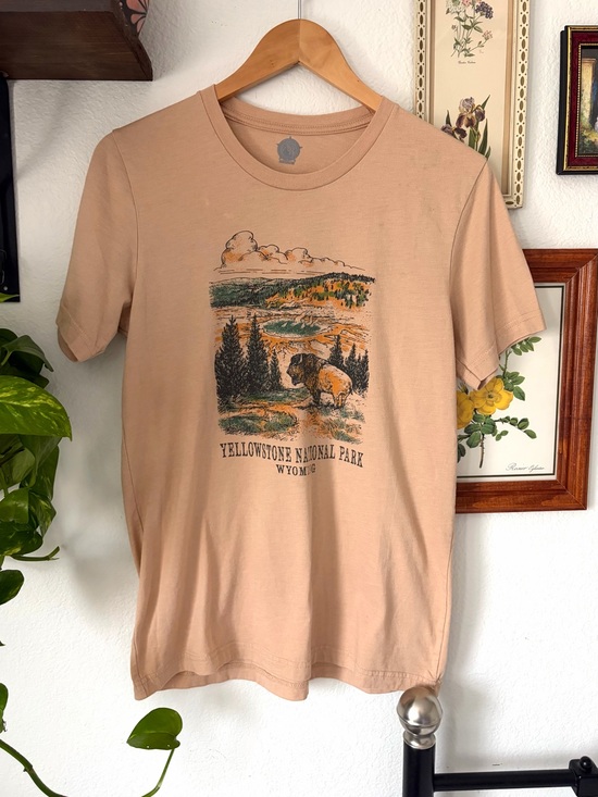 AB Other - Yellowstone National Park Graphic Tee - Tan Medium flaws